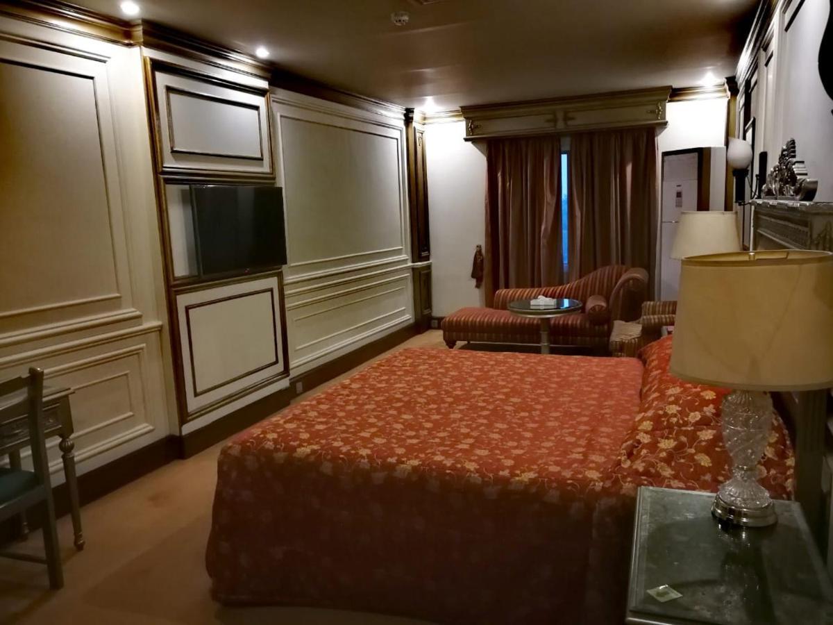 Regency Inn Hotel Lahor Dış mekan fotoğraf