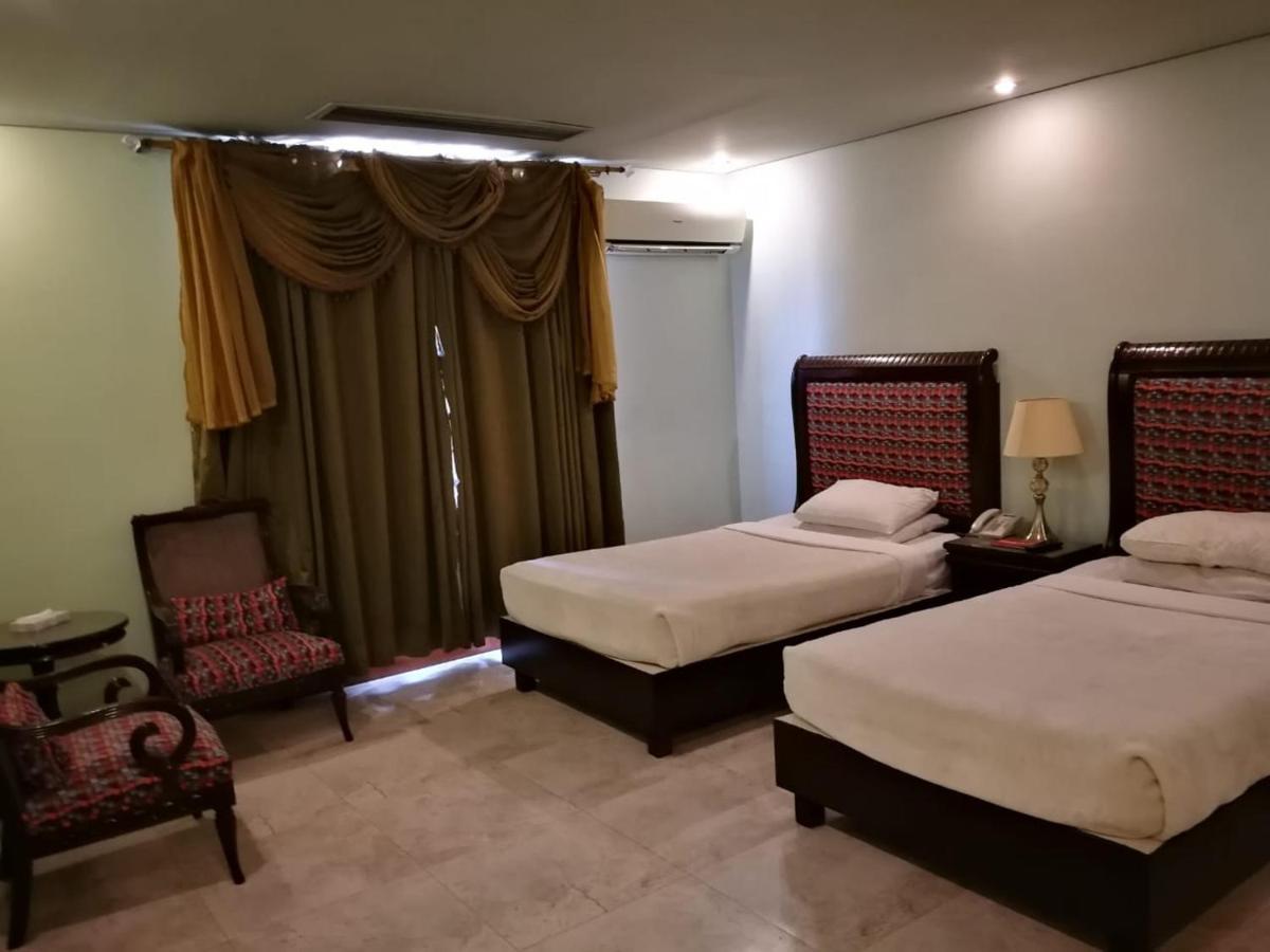 Regency Inn Hotel Lahor Dış mekan fotoğraf