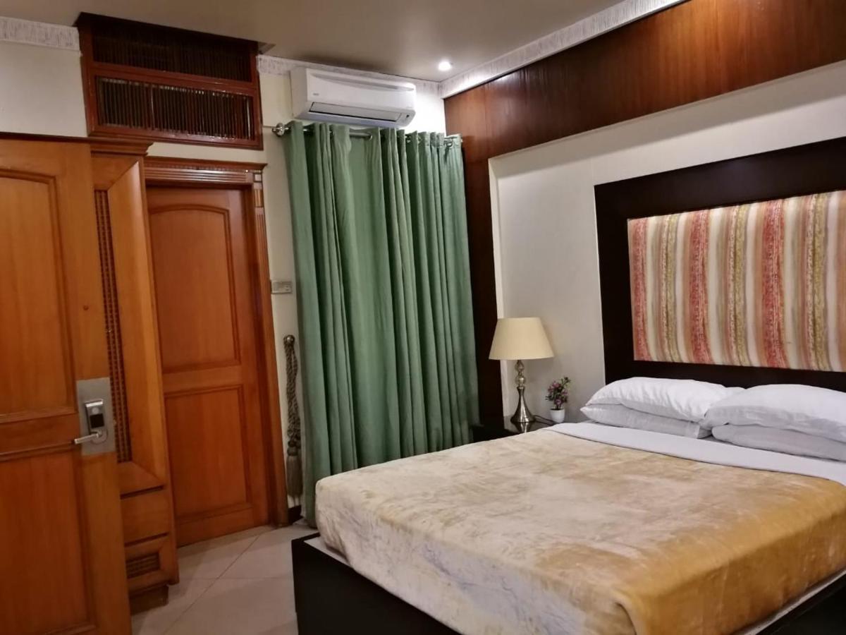 Regency Inn Hotel Lahor Dış mekan fotoğraf