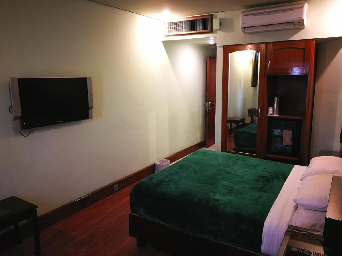 Regency Inn Hotel Lahor Dış mekan fotoğraf