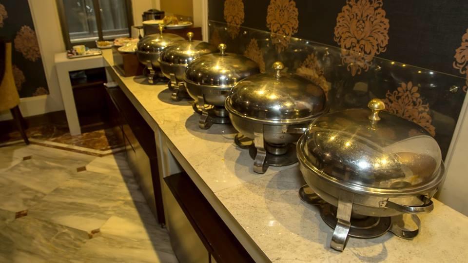 Regency Inn Hotel Lahor Dış mekan fotoğraf