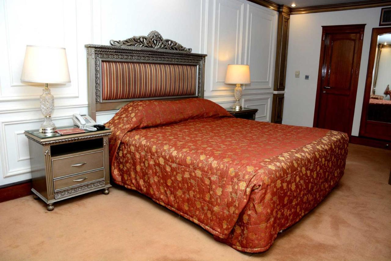 Regency Inn Hotel Lahor Dış mekan fotoğraf