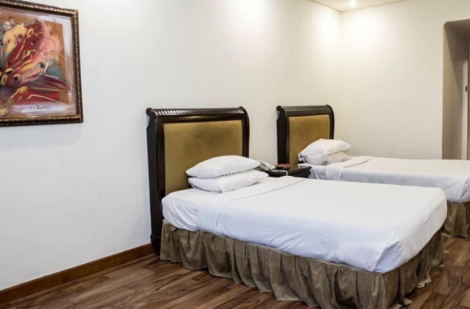 Regency Inn Hotel Lahor Dış mekan fotoğraf